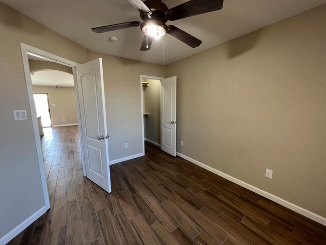 Building Photo - CULDESAC HOME IN ESTRELLA!