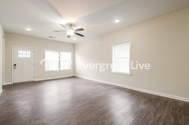 Building Photo - 1596 Jonesboro Rd SE