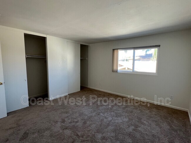 Building Photo - 1176 Cypress Ave