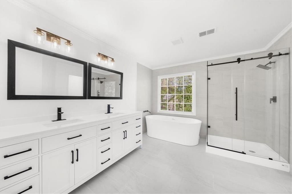 Building Photo - 11215 Highfield Chase Dr