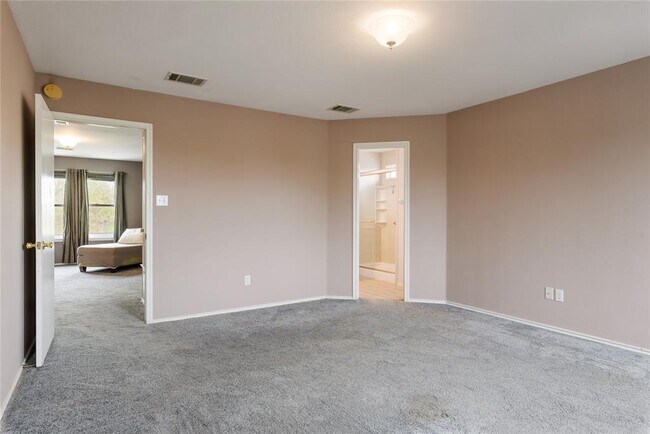 Building Photo - 1329 Amberwood Loop