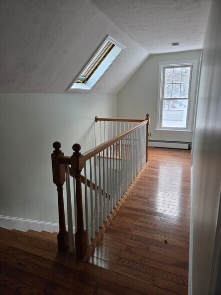 Building Photo - 40 Henry Bridge Rd