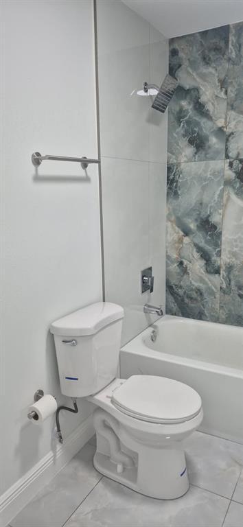 Building Photo - 7128 Oakwood Dr