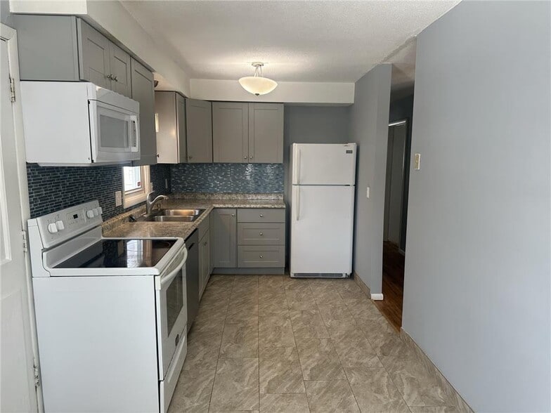 Building Photo - 1718 3rd Ave N