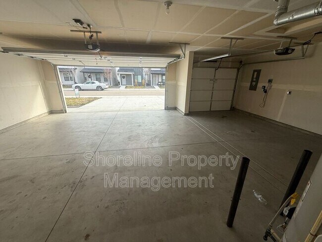 Building Photo - 973 S Nautilus Ave