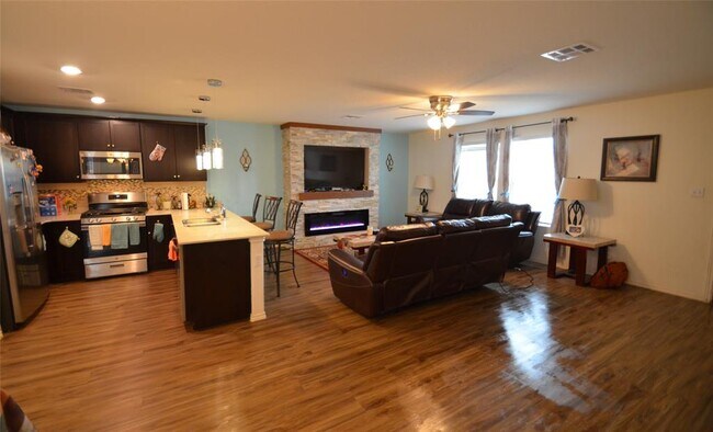 Building Photo - 13706 Mussel Rn