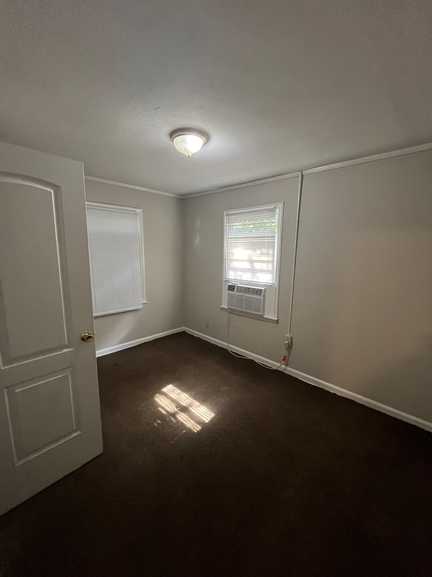 Building Photo - 1171 Sparkle Ave