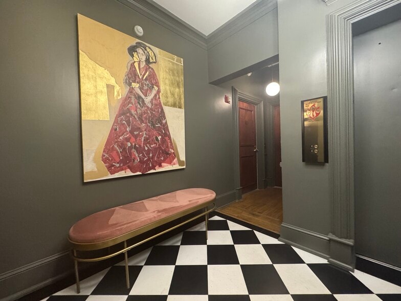 Building Photo - 30 5th St NE