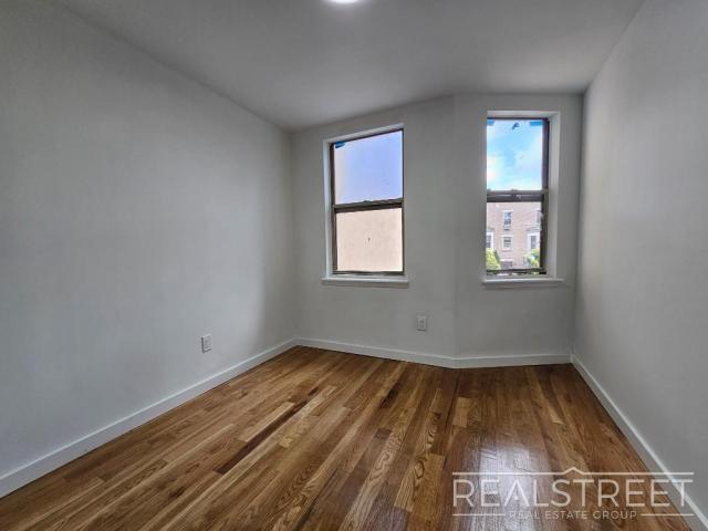 Building Photo - 1 bedroom in BROOKLYN NY 11233