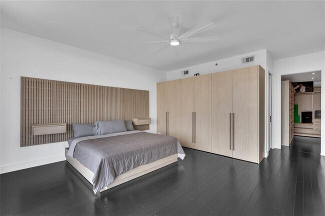 Building Photo - 2233 Peachtree Rd NE