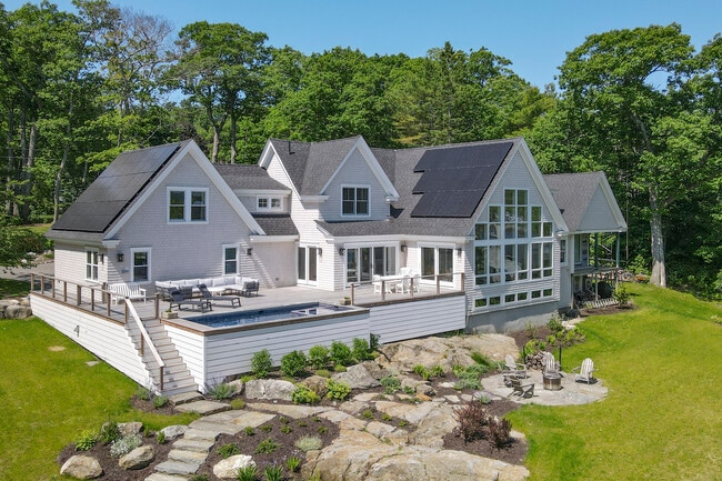 Building Photo - 3 Dillingham Point