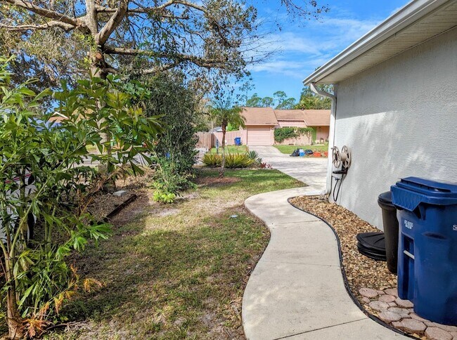 Building Photo - 4217 Malden Dr