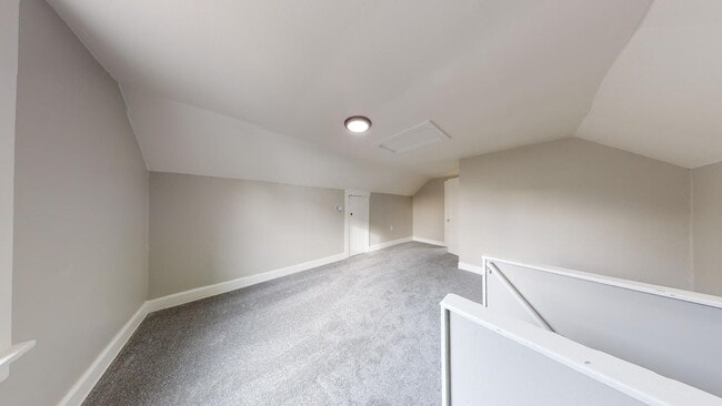 Building Photo - Old Brooklyn Area - 3 Bedroom Single Famil...