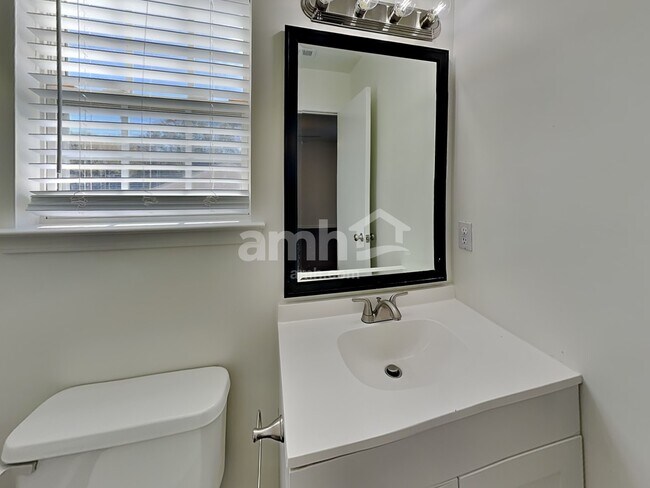 Building Photo - 3413 Braefield Dr