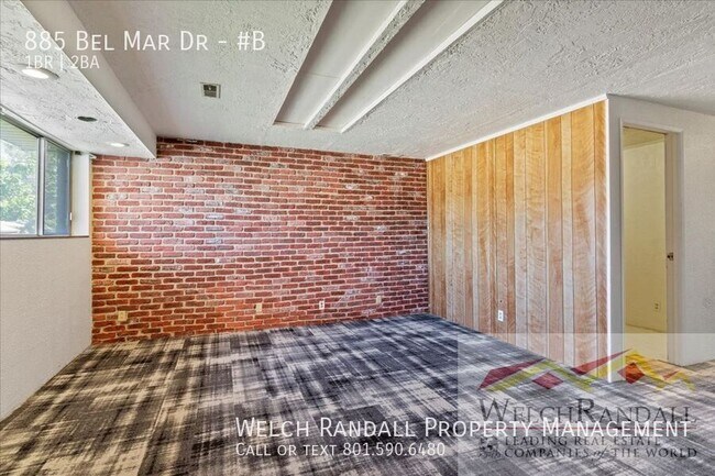 Building Photo - 885 Bel Mar Dr