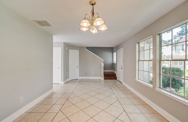 Building Photo - 15850 E Park Ct
