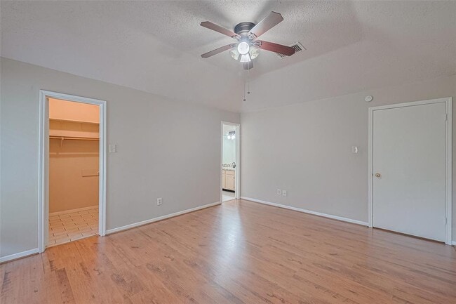 Building Photo - 6907 Yardley Dr