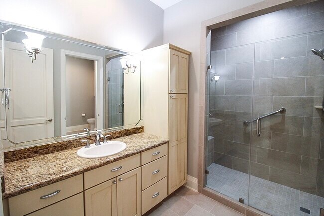 Building Photo - 2207 Postoffice St