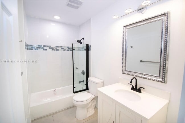 Building Photo - 8173 Silver Palm Ct