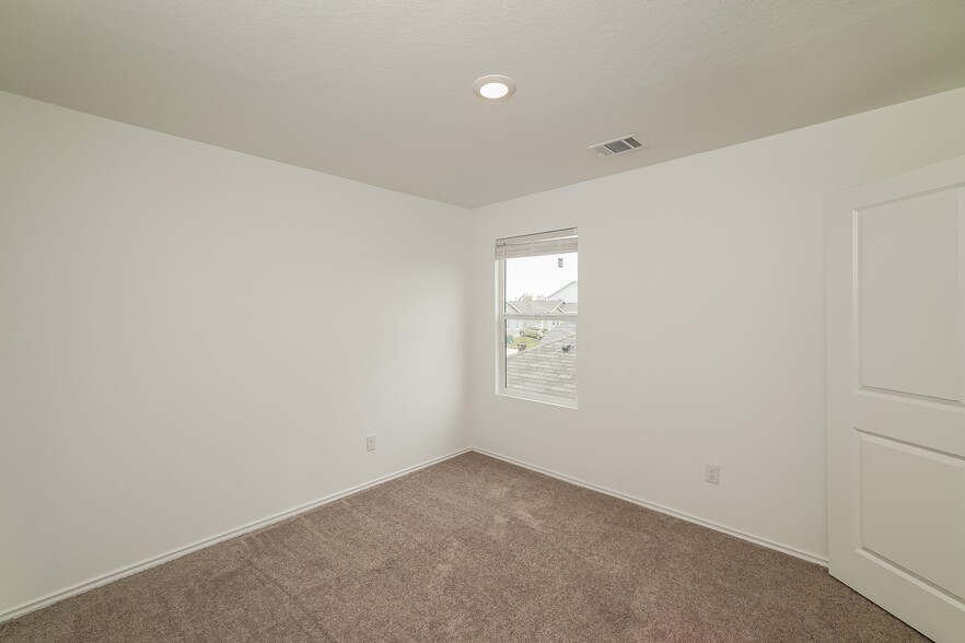 Building Photo - 4126 Southton Tarn