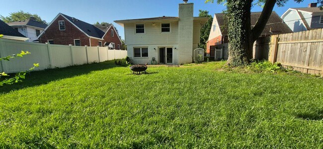 Building Photo - 319 Orchard Dr