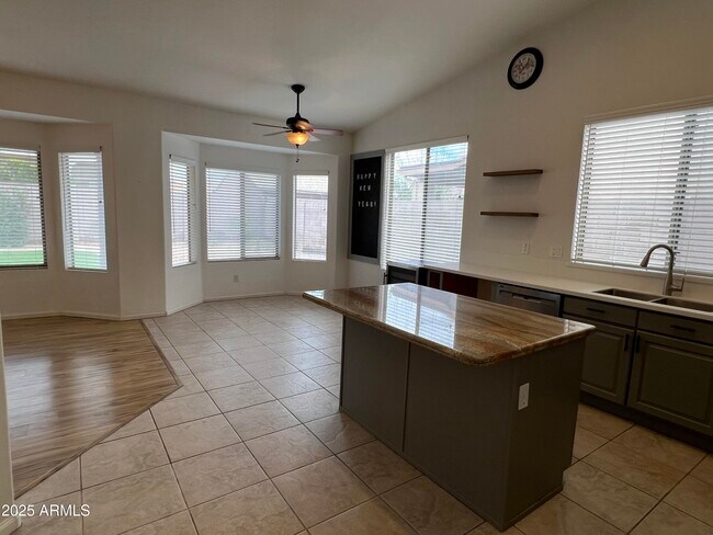 Building Photo - 4484 E Redfield Ct