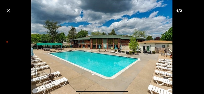 Building Photo - 964 Great Hill Dr