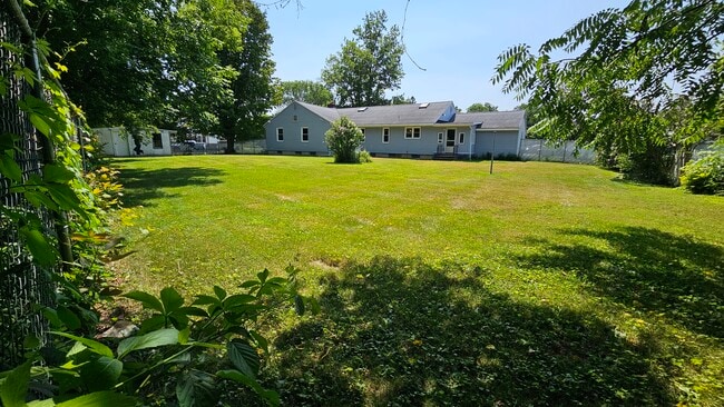 Building Photo - 613 Herkimer Rd