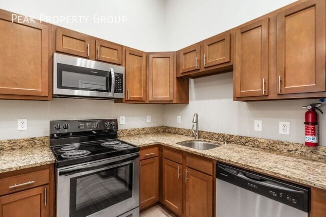 Building Photo - 77-79 E. 7th Avenue-77 E. 7th