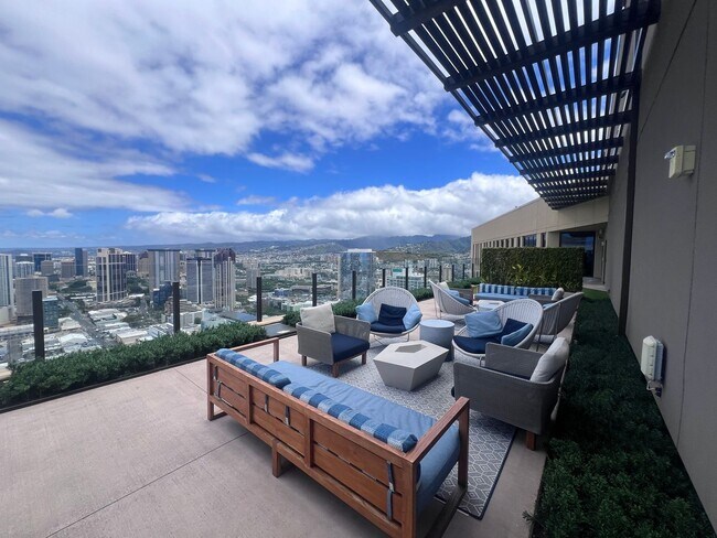 Building Photo - High Floor Kakaako 1 bedroom