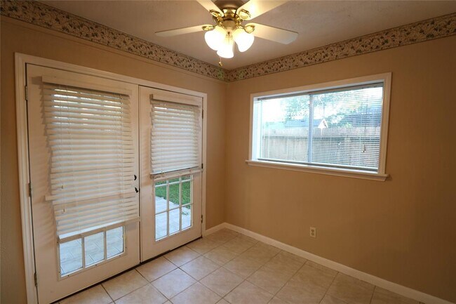 Building Photo - 7911 Fawn Terrace Dr
