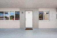 Building Photo - 1400 NE 54th St