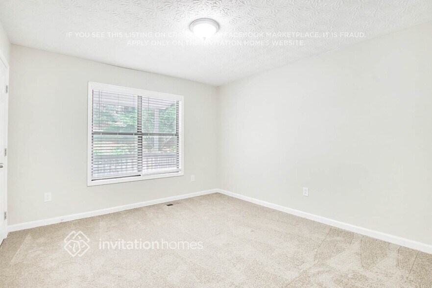 Building Photo - 830 Sunset Ct NW