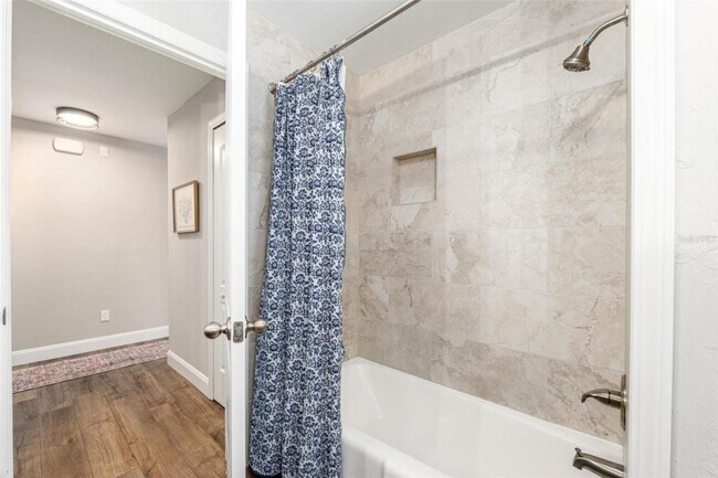 Building Photo - 4530 SE 14th St