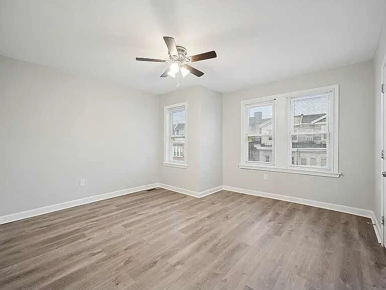 Building Photo - 5959 Windsor Ave