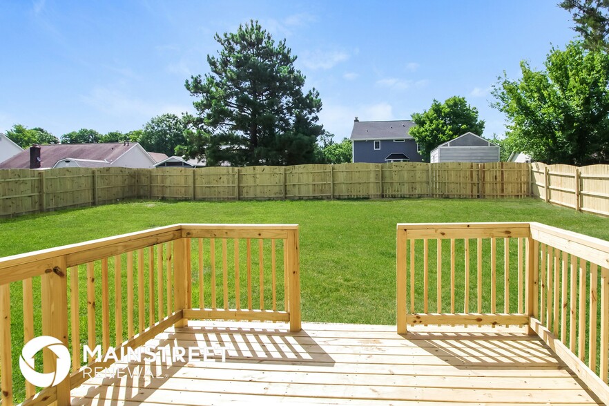 Building Photo - 9013 English Saddle Ln