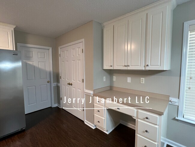 Building Photo - 106 Abram Way