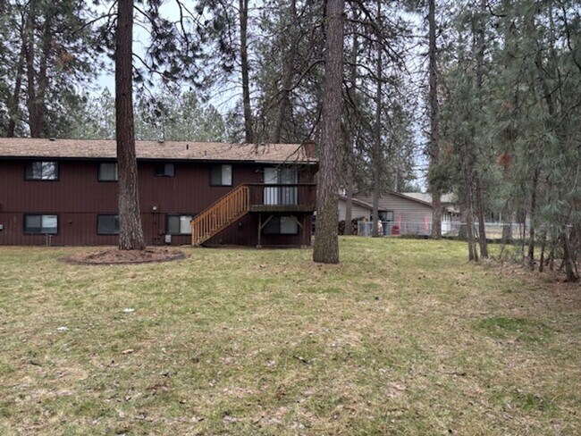 Building Photo - 1072