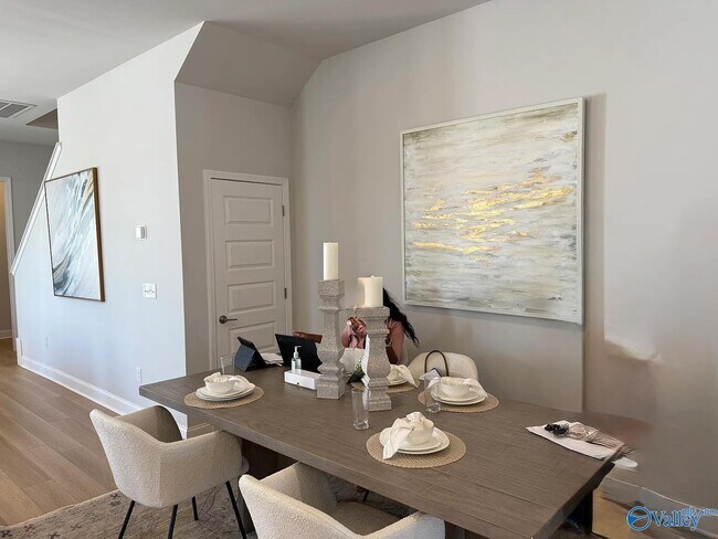 Building Photo - 116 Pralina Wy