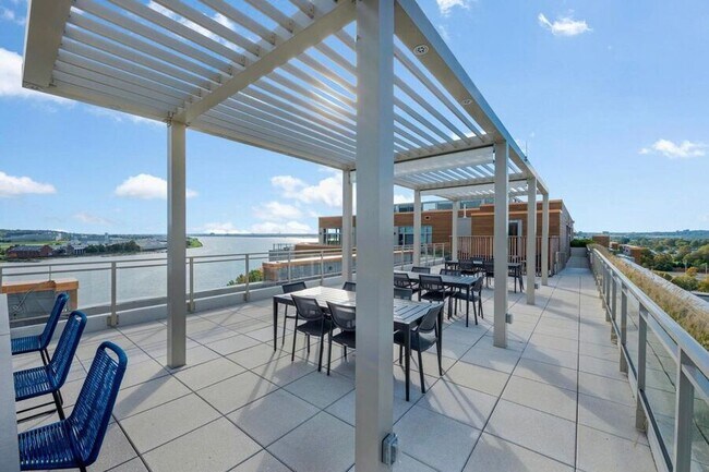 Building Photo - 88 V St SW