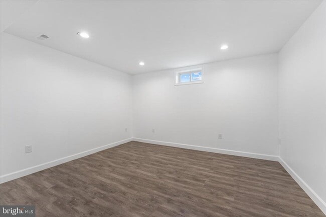 Building Photo - 217 Bridgewater Dr