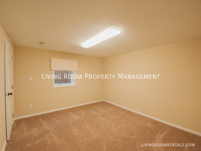 Building Photo - 2814 SE 78th Ave