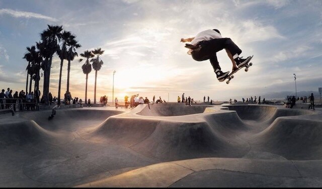 Walking distance to the famous Venice Skatepark - 504 Pacific Ave