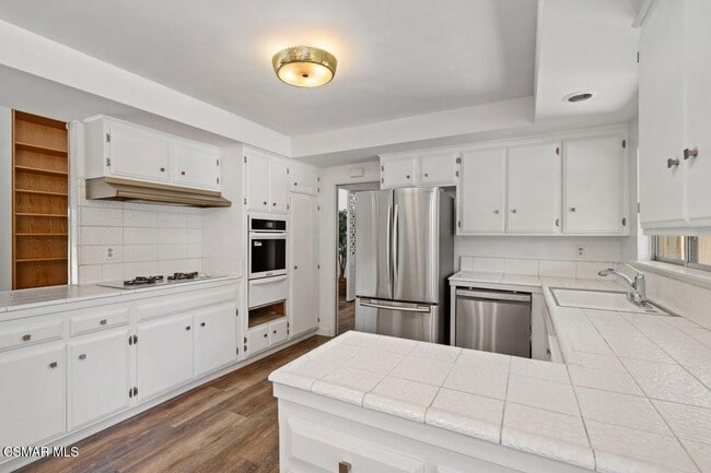 Building Photo - 5708 Wilhelmina Ave