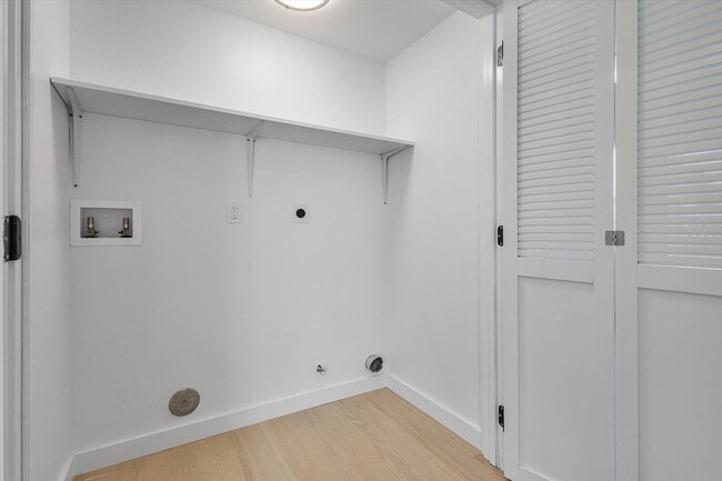 Building Photo - 1533 Lafayette St