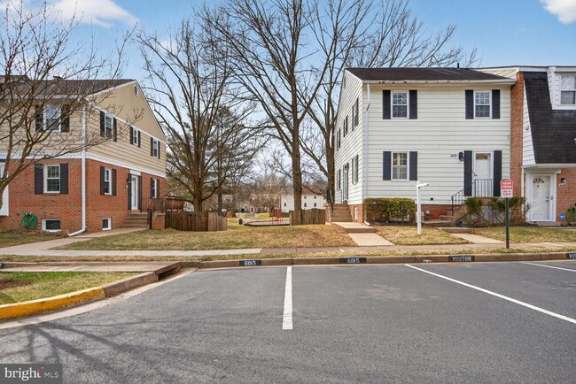 Building Photo - 6015 Ticonderoga Ct