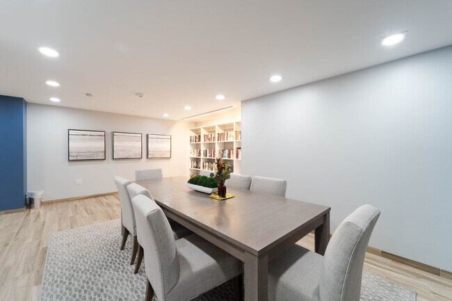 Building Photo - Contemporary 2BR/2BA Corner Condo at The Encore of McLean