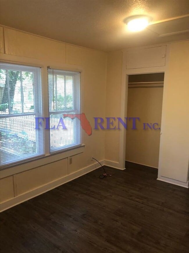 Building Photo - ** 3 BEDROOM/1 BATHROOM in Altamonte Springs**