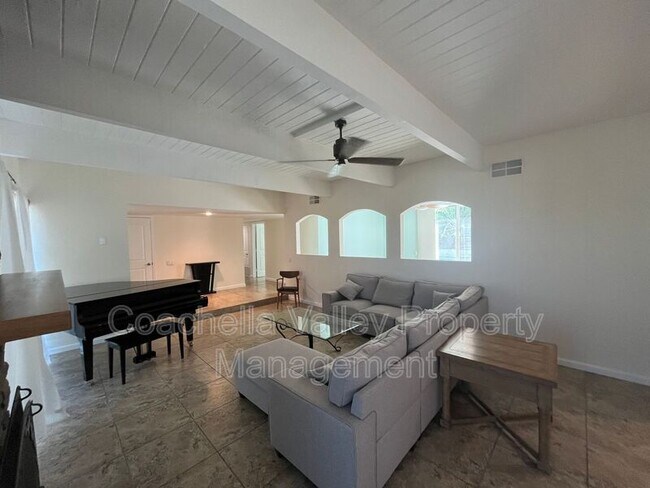 Building Photo - 71425 Halgar Rd