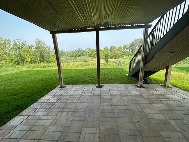 Building Photo - Gorgeous 5 Bedroom, 3.5 Bath Single Family...